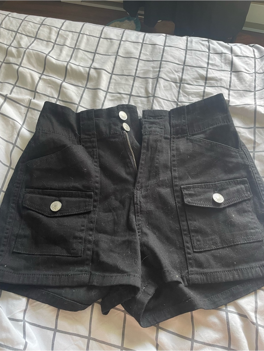refuge Black High-Waist Cargo Shorts with Button Flap Pockets